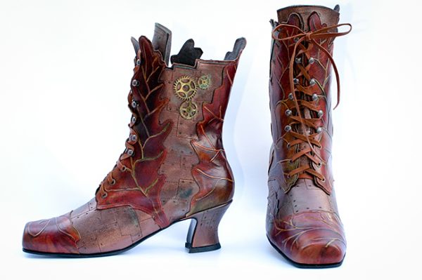 Pendragon Shoes: handcrafted on Queenslands Sunshine Coast. Steampunk leaf boots