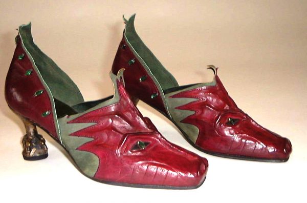 Pendragon Shoes: handcrafted on Queenslands Sunshine Coast. Leather dragon shoes